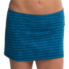 66%OFF 女性のビーチカバーアップ （女性用）アクアソレイユ質感カバーアップスカート Aqua Soleil Textured Cover-Up Skirt (For Women)画像
